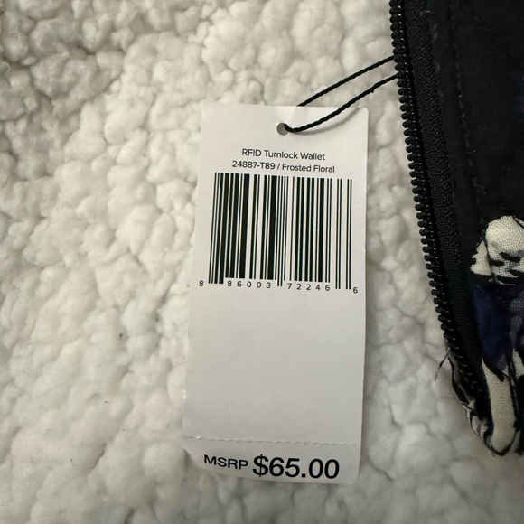 Vera Bradley Turnlock Wallet in Frosted Floral - Picture 2 of 6